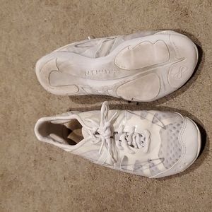 Ninety Vengeance Cheer Sneakers size 10